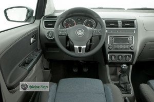 Direção elétrica e diversos equipamentos eletrônicos 