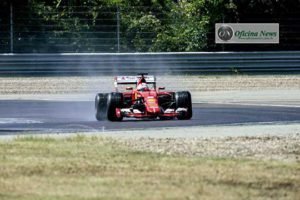 Vettel já andou com os pneus de 2017, mais largos, ontem, em Fiorano (Foto Ferrari)