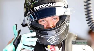 Capacete de Nico em 2016 exibia um símbolo budista; poucos ligaram esse detalhe à possibilidade do alemão seguir essa religião (Foto Mercedes)
