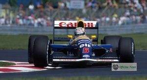 Nigel Mansell, campeão de 1992, não esperou o campeonato acabar para anunciar sua transferência para a Indy (Foto Renault)