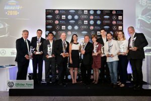 Representantes das montadoras orgulhosos dos seus produtos