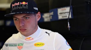 Inferno astral de Verstappen já se faz mais longo que o esperado pelo jovem holandês (Red Bull)