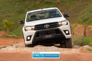 Linha Hilux e SW4 2018 chega ao mercado com novas versões