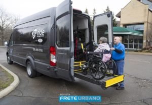 Ford lança serviço de transporte médico não emergencial