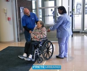 Ford lança serviço de transporte médico não emergencial