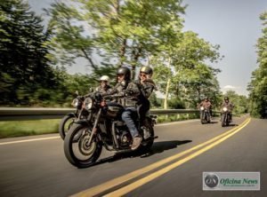 Triumph Bonneville T100 Black chega ao mercado brasileiro