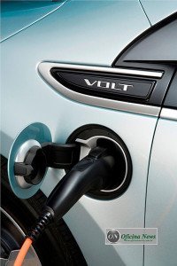 Chevrolet Volt já roda no Brasil, com uso da eletricidade para carregar as baterias