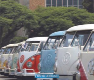 Volkswagen Kombi revela o transporte Retrô