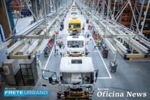 Caminhões e ônibus Mercedes-Benz completam 65 anos de produção