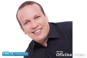 Cofap anuncia programação das verificações do Shocktester de setembro Com intuito de avaliar a condição dos amortecedores, a Cofap anuncia programação das verificações do Shocktester de setembro, que vai incluir com oito cidades brasileiras. Os eventos estão distribuídos da seguinte maneira: em Cuiabá (MT), de 12 a 15; Bauru (SP), 16 e 17; Fortaleza (CE), dia 17; Coronel Freitas (SC), de 22 a 24; Ibiúna (SP), de 23 e 24; e Barbacena (MG), de 27 a 29. Acesse os vídeos no You Tube Leia a Revista Frete Urbano Segundo a marca, os eventos Shocktester Cofap, que acontecem regularmente em todo território nacional, são realizados em parceria com distribuidores de autopeças, clientes da empresa. Durante a ação, técnicos da Cofap fazem o diagnóstico dos amortecedores do veículo no Shocktester, sem a necessidade de mexer nas peças, e esclarecem as dúvidas dos motoristas sobre o componente, tornando a ação, além de técnica, também educativa. A indústria de amortecedores estabelece referências para a avaliação preventiva das peças, que são muito importantes para a segurança do motorista e dos passageiros. Porém, existem outros fatores que podem prejudicar o funcionamento dos amortecedores, como, por exemplo, o tipo de terreno onde o carro habitualmente circula e até mesmo a forma de dirigir do condutor. Com as análises realizadas pelo Shocktester Cofap, o motorista é alertado sobre o real estado de funcionamento dos amortecedores de seu carro, oportunidade na qual recebe dicas técnicas sobre a manutenção e cuidados com o veículo. Principal componente do sistema de suspensão de um veículo, a principal função do amortecedor é manter os pneus em contato com o solo em qualquer tipo de terreno, garantindo as condições ideais para a dirigibilidade e segurança na condução de carros, vans, VUCs, caminhões e ônibus. Por isso, o diagnóstico do estado da suspensão e a manutenção preventiva são tão importantes.