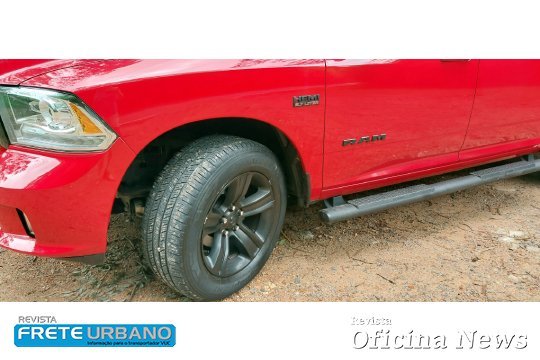 Ram Classic 1500: cheia de tradição com motor V8 de 400 cv