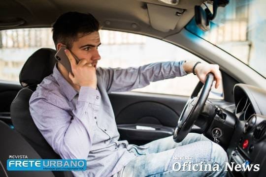 Motoristas estão muito distraídos com as novas tecnologias