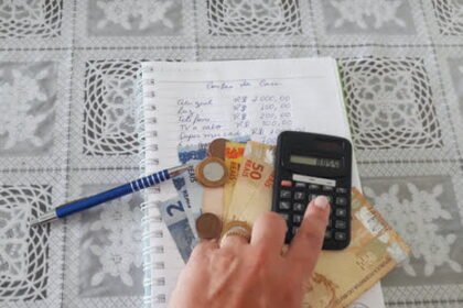 Como reduzir as despesas do mês, o que cortar?