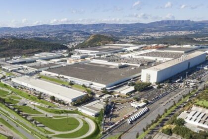 Polo Automotivo Fiat comemora 42 seus anos de operações