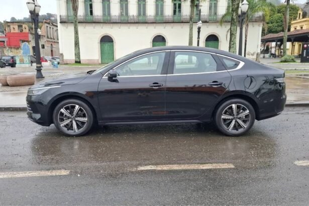 BYD King: híbrido plug-in combina motor 1.5 turbo e elétrico