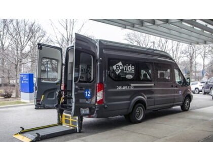 Ford lança serviço de transporte médico não emergencial