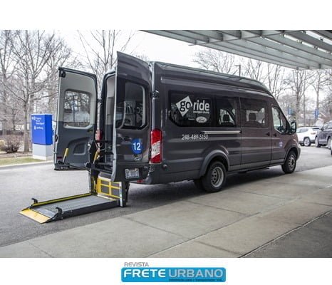 Ford lança serviço de transporte médico não emergencial