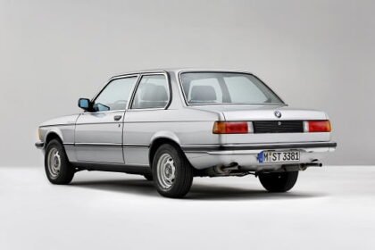 BMW comemora 45 anos da apresentação do modelo Série 3