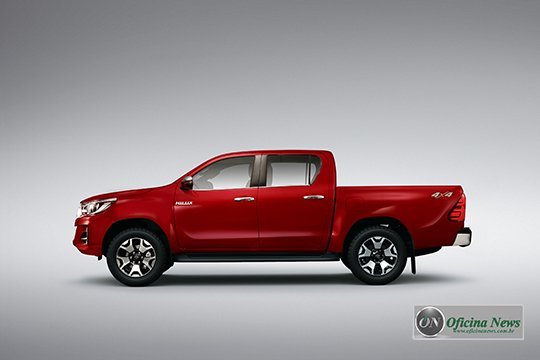 Toyota Hilux 2019 chega ao Brasil com design modernizado
