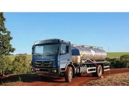 Mercedes-Benz leva chassi Sprinter e caminhão Atego à Feicon