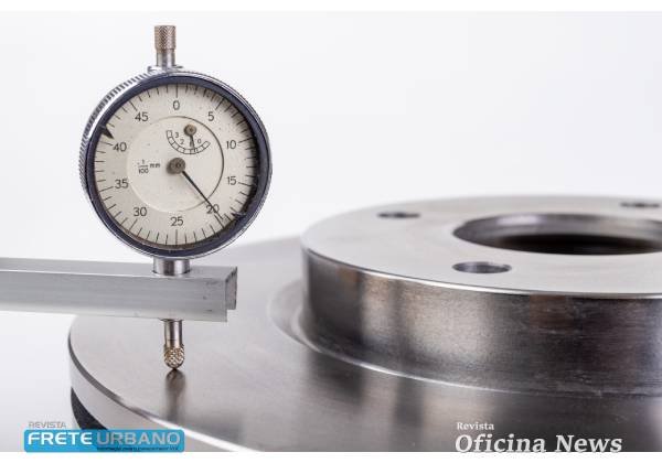 Principais causas de discos de freio empenados e como evitar vibrações