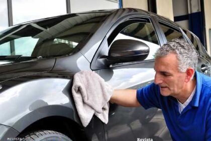 Álcool gel no veículo não é produto mais adequado para limpeza