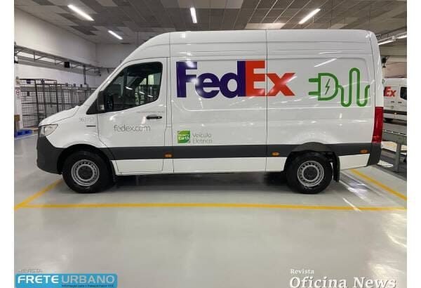 FedEx amplia frota elétrica no Brasil com vans Mercedes-Benz