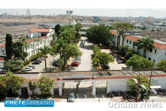 GM continuará no Brasil e acena abertura para híbridos