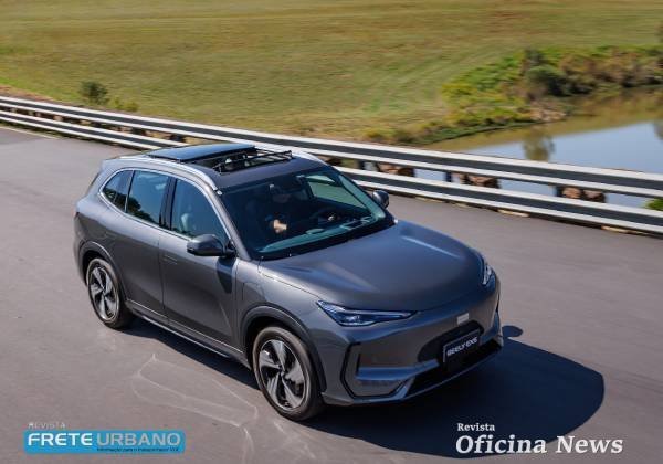 Geely EX5 chega ao Brasil com até 413 km de autonomia e IA