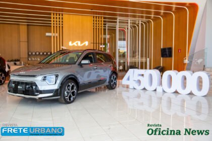 Com 450 mil unidades vendidas, Kia comemora seus 30 anos de operações no Brasil, mesmo momento em que engaja campanha de compensação