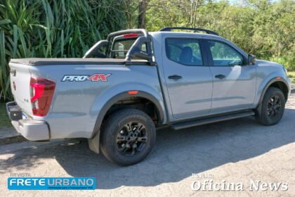 Nissan Frontier PRO4x: suspensão multilink e motor bi-turbo diesel