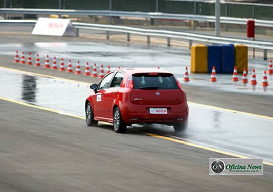 Bosch mostra vantagens da frenagem com sistema ABS