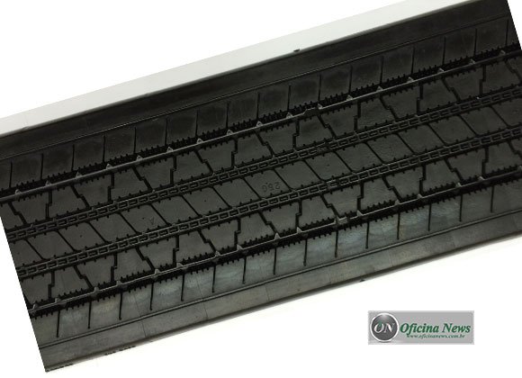 Banda de rodagem Bandag B400