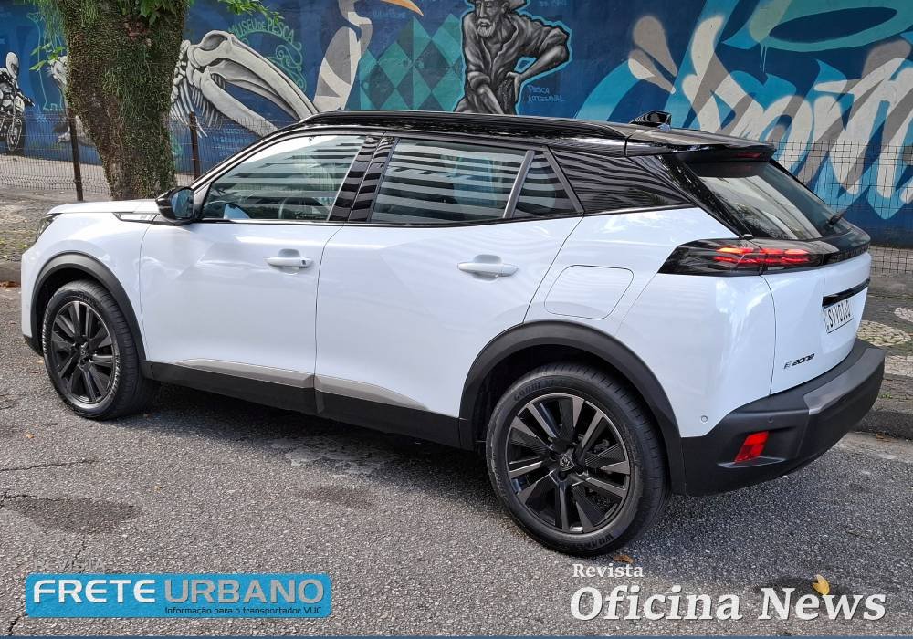Peugeot e-2008: 100% elétrico com 345 km de autonomia