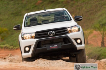 Linha Hilux e SW4 2018 chega ao mercado com novas versões
