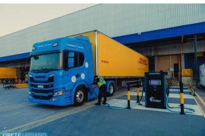Amazon, DHL e Scania iniciam teste com caminhão elétrico