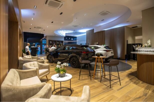 Lexus Collection JK inaugura concessionária com oficina premium