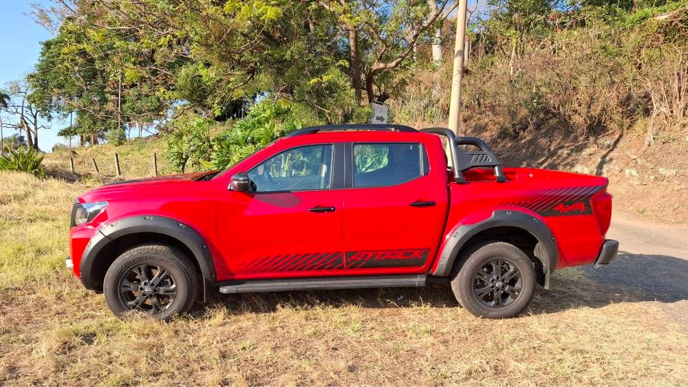 Nissan Frontier Attack: conjunto 2.3 biturbo e câmbio automático