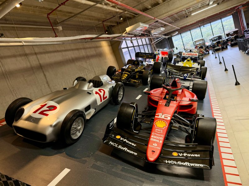 Fórmula 1, museu automotivo, Parque Dream Car, São Roque, automobilismo, carros históricos, Ayrton Senna, Nelson Piquet, Juan Manuel Fangio, Charles Leclerc