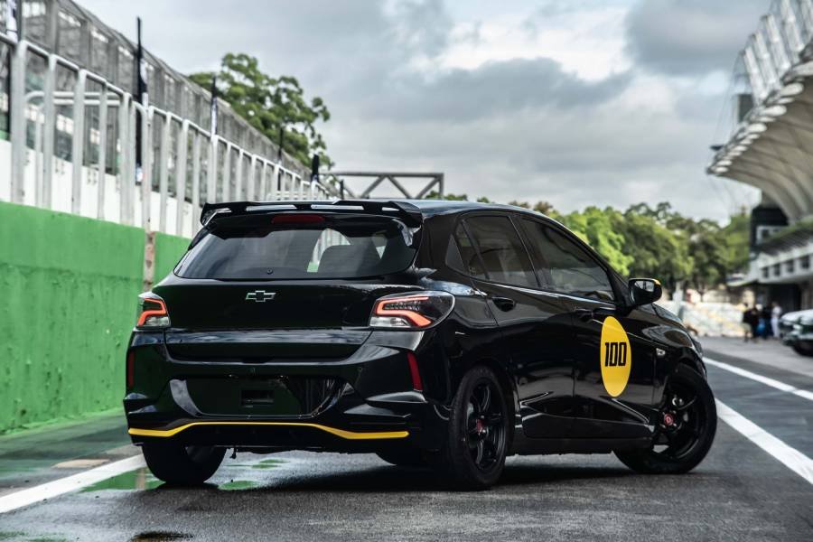 Novo Onix Track Day celebra 100 anos da Chevrolet no Brasil