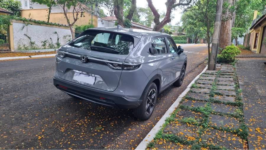 Honda HR-V EXL: visual renovado e conjunto mecânico renomado