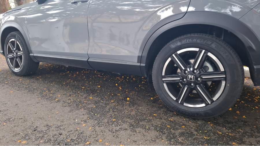 Honda HR-V EXL: visual renovado e conjunto mecânico renomado