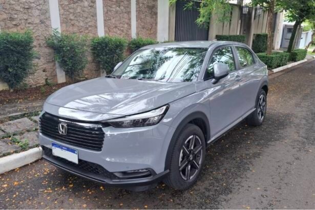 Honda HR-V EXL: visual renovado e conjunto mecânico renomado