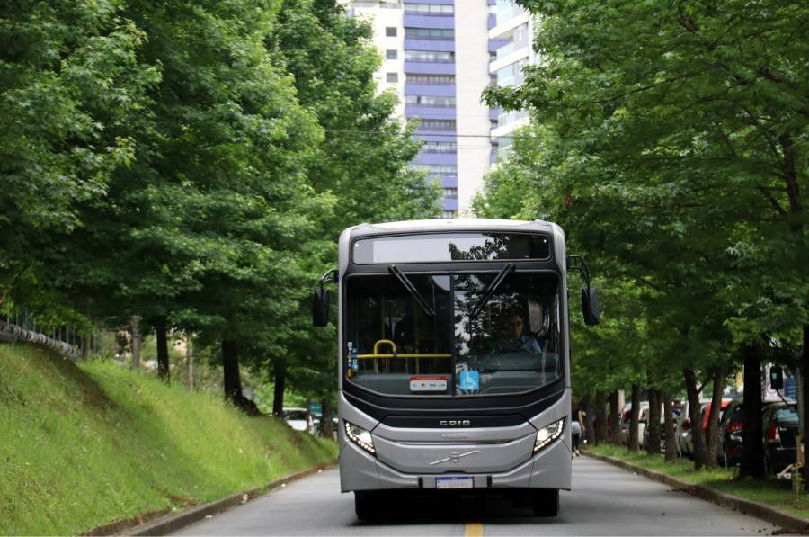Volvo anuncia chassi urbano B100 movido 100% com biodiesel