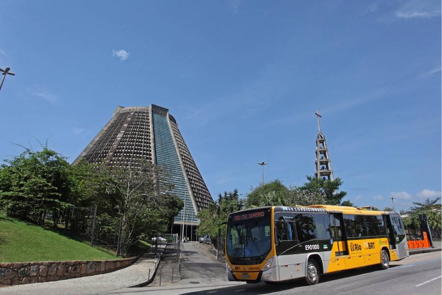 Volvo anuncia chassi urbano B100 movido 100% com biodiesel