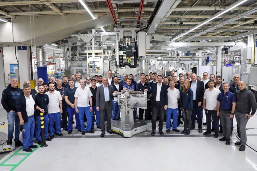 Transmissão TraXon da ZF supera 1,5 milhão de unidades