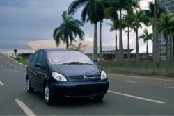 Citroën Xsara Picasso e C5 completam 25 anos