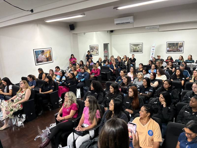 Sindirepa-SP capacita mulheres na reparação automotiva