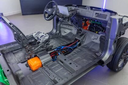 Stellantis aposta no sistema híbrido leve de 48V