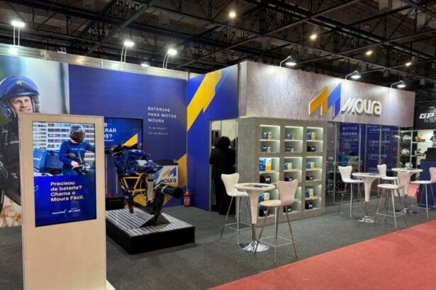 Baterias Moura leva portfólio para motos no Salão de Motopeças